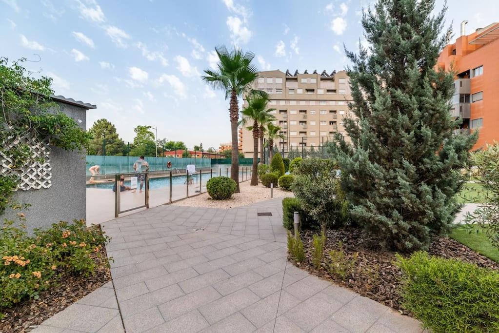 Moderno Apartamento Con Piscina Y Parking Granada Exterior photo