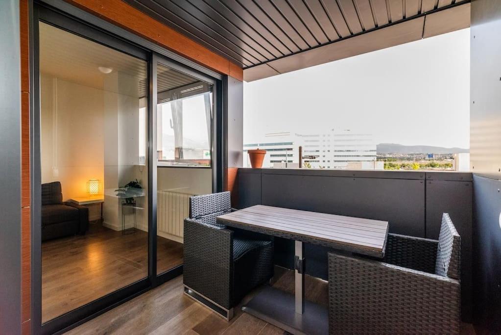 Moderno Apartamento Con Piscina Y Parking Granada Exterior photo